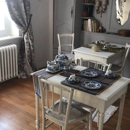 Eiffel Tower Central Apartments Paris