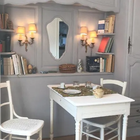 Eiffel Tower Central Apartments Paris 파리