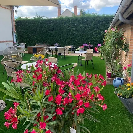 B&B Eiffel Tower Central Apartments Paris 3*