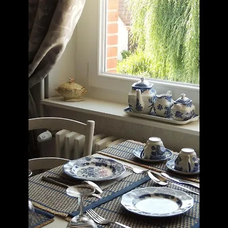 Eiffel Tower Central Apartments Paris 파리