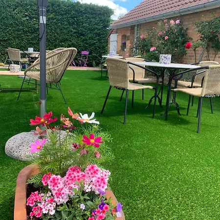 B&B Eiffel Tower Central Apartments Paris 3*
