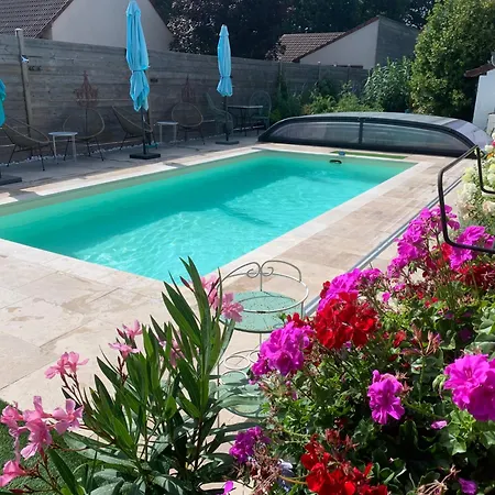 Eiffel Tower Central Apartments Paris 파리
