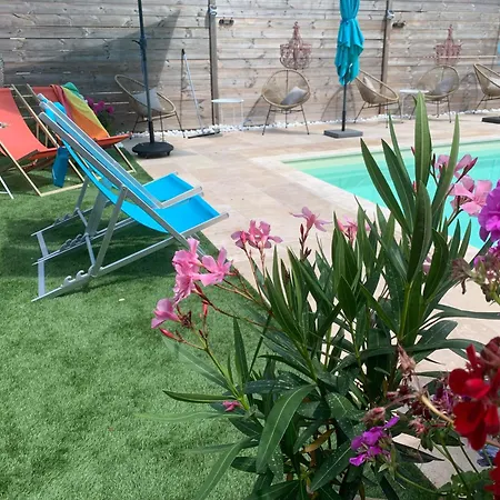 Eiffel Tower Central Apartments Paris B&B